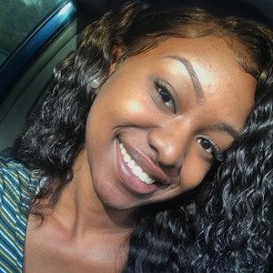 Meet your Posher, Iesha